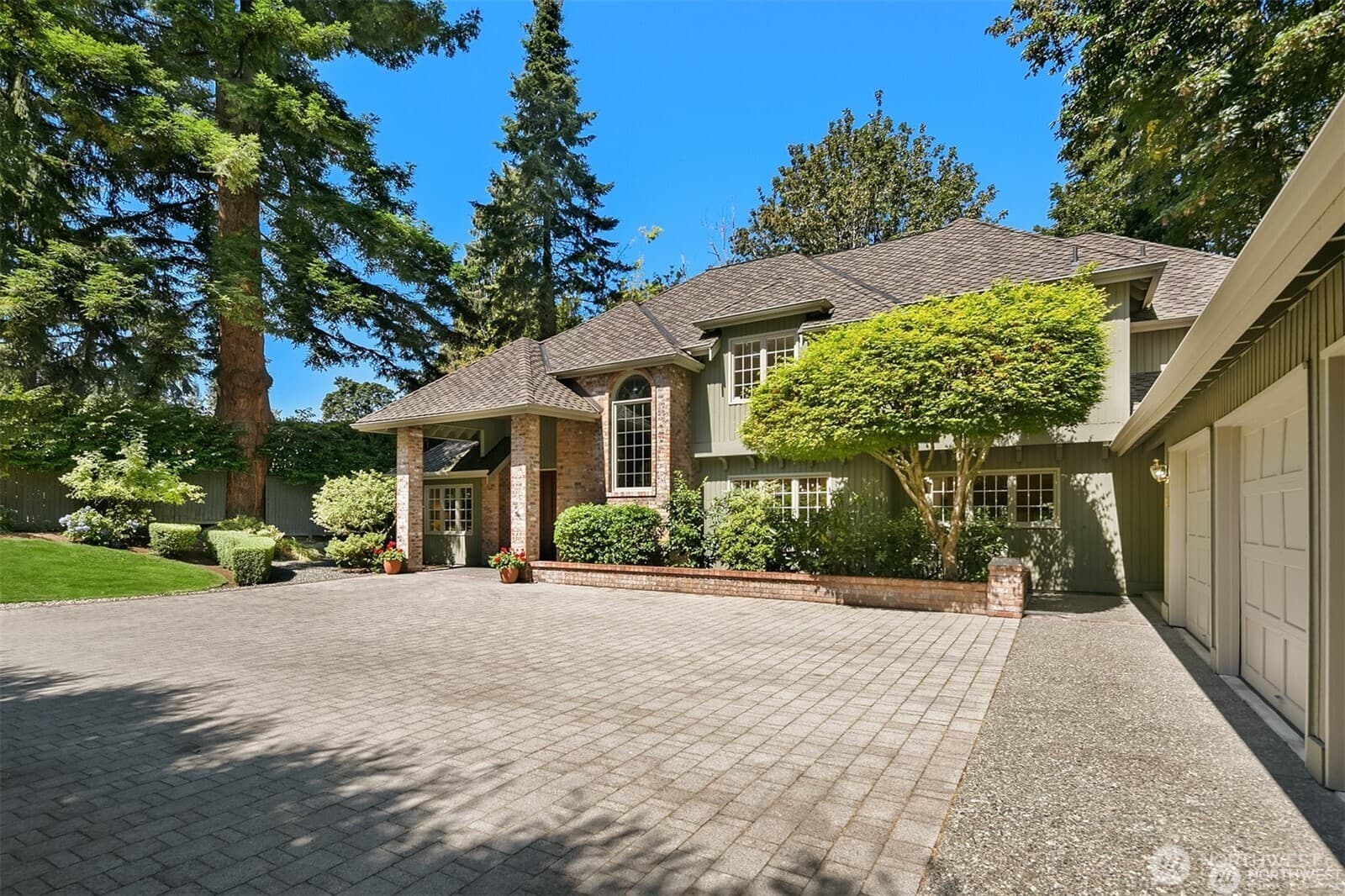 8140 Evergreen Lane