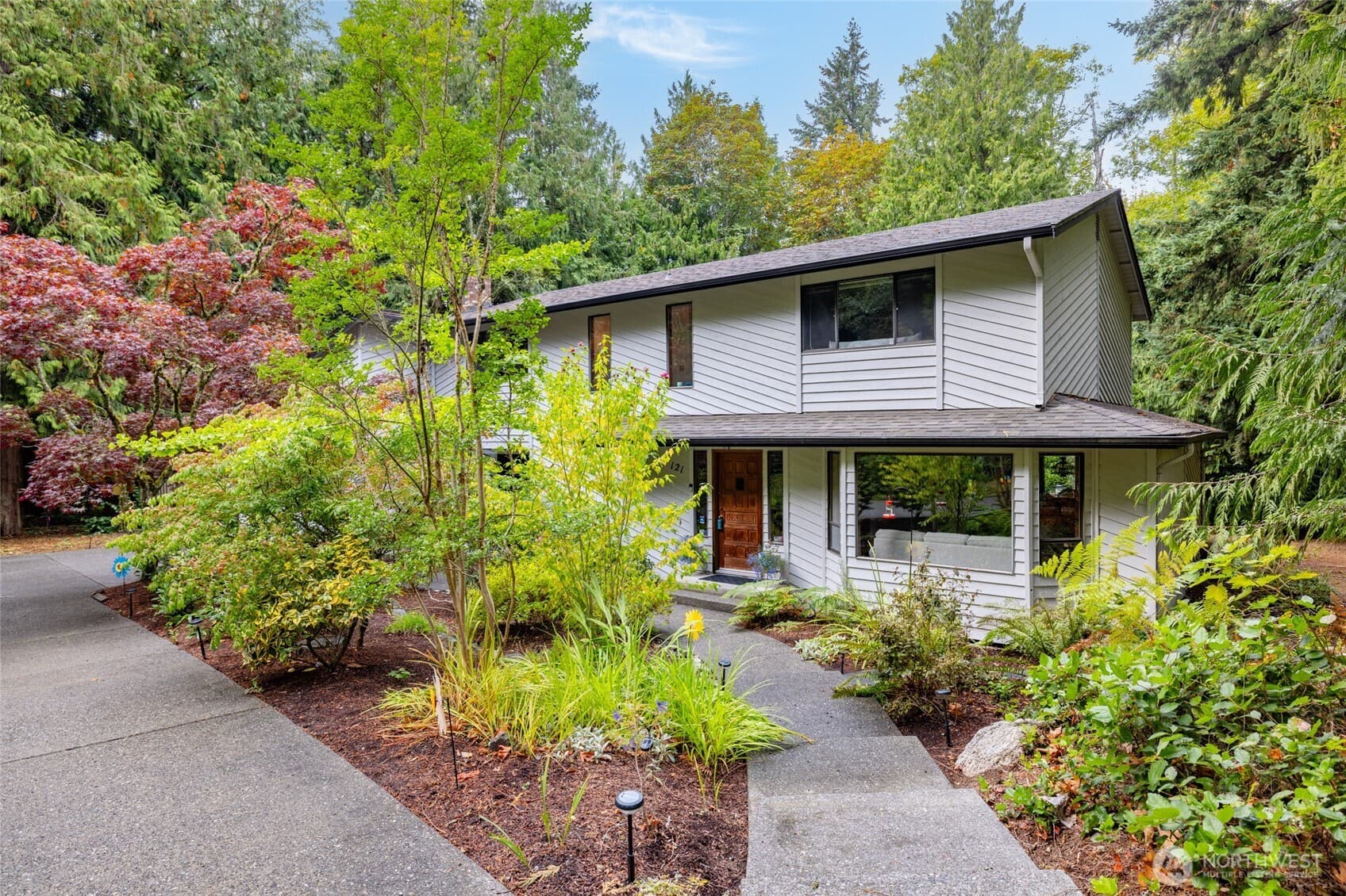 121 N 39th Place, Mount Vernon, WA 98273, photo 1 of 2