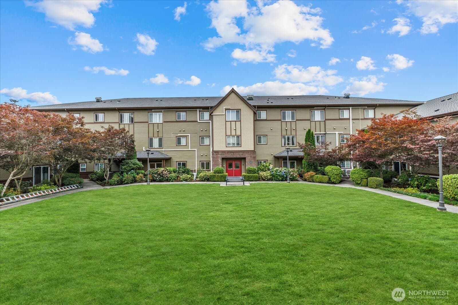 973 NE Ingram Street #A101, Issaquah, WA 98029-5429, photo 1 of 1