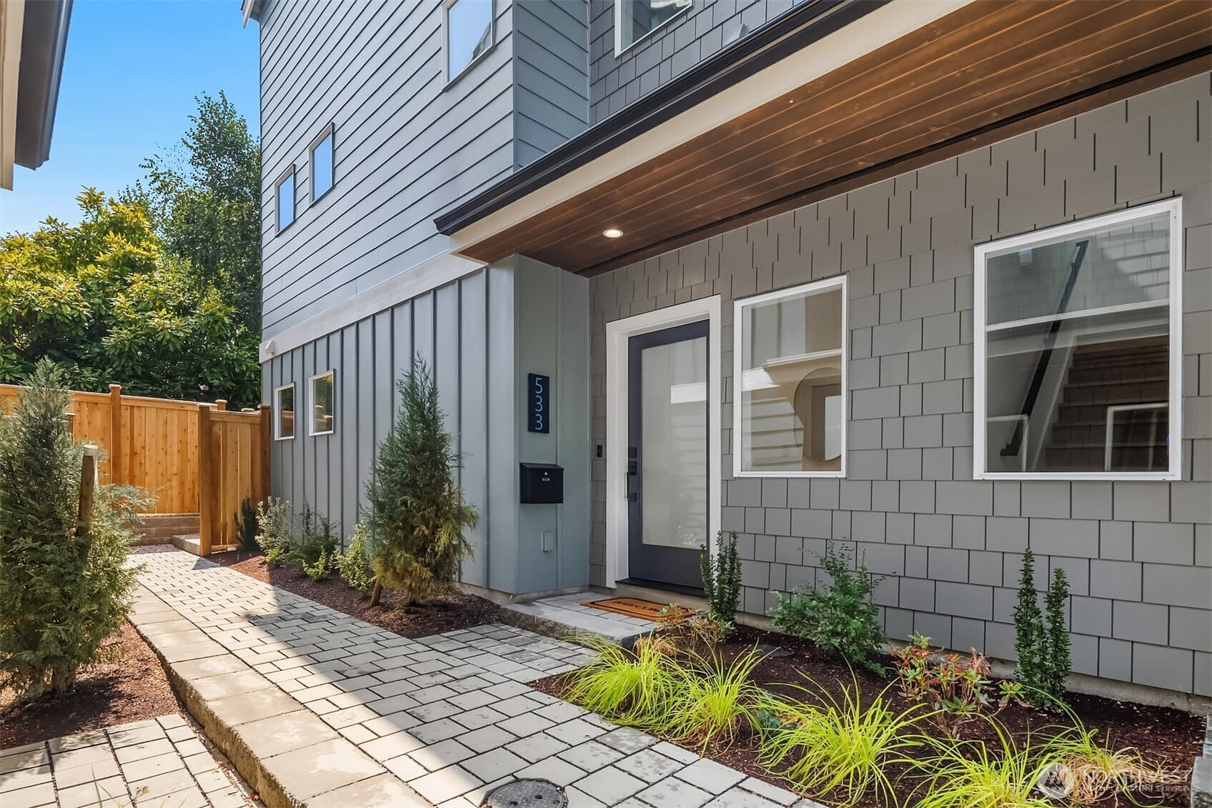 533 N 70th Street, Seattle, WA 98103, photo 1 of 1