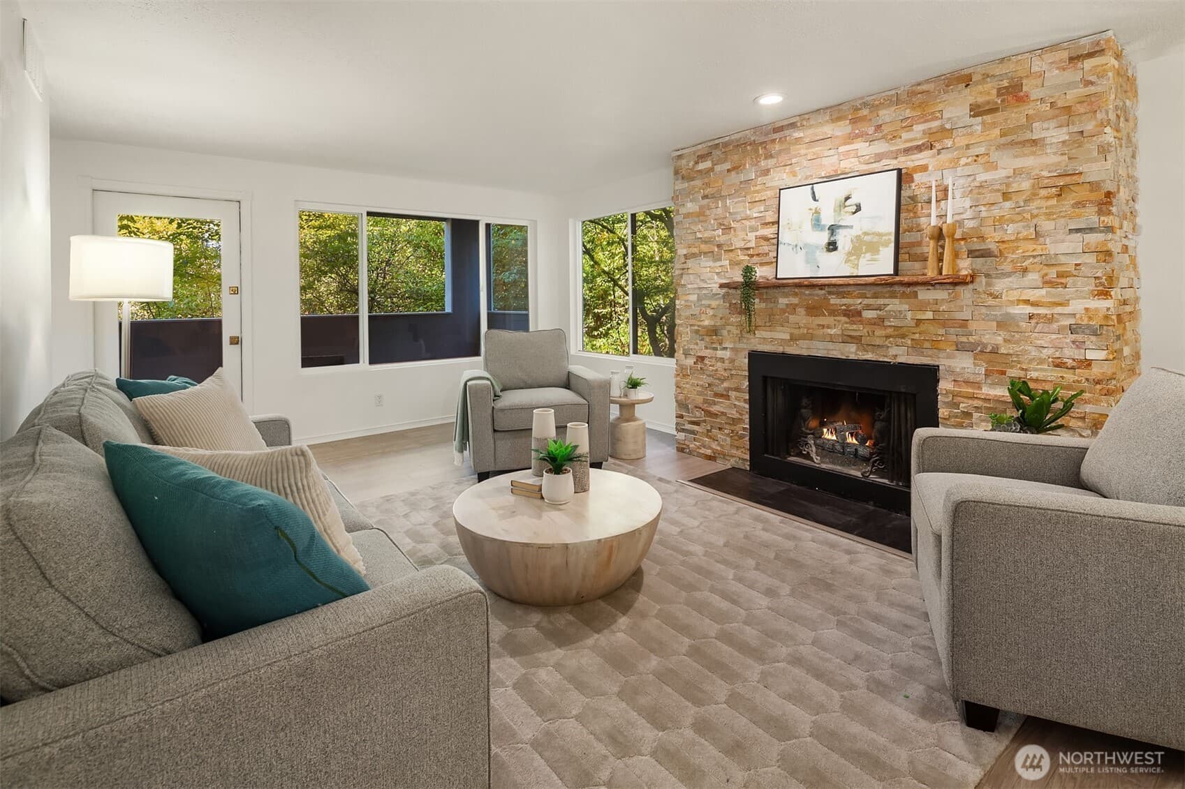 17417 Ashworth Avenue N #203, Shoreline, WA 98133, photo 1 of 1