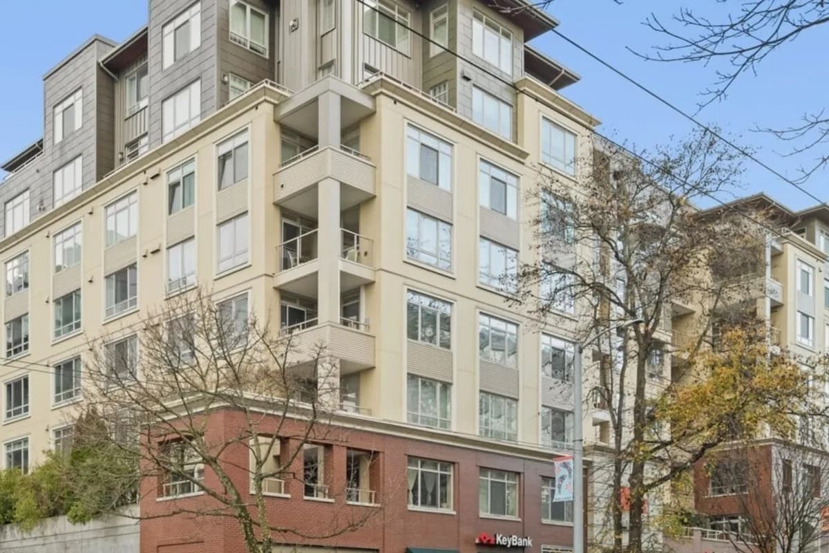 Hjarta Condominiums