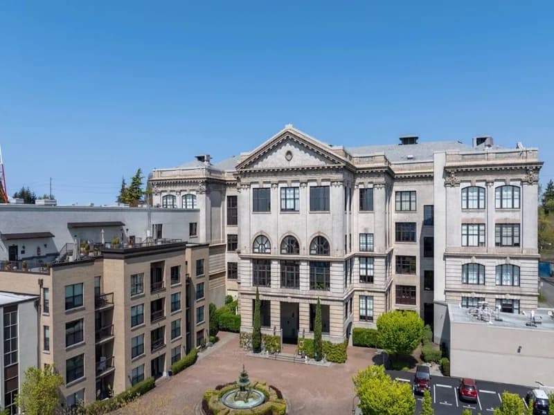 Queen Anne High School, a tracked condo building in Queen Anne/Magnolia
