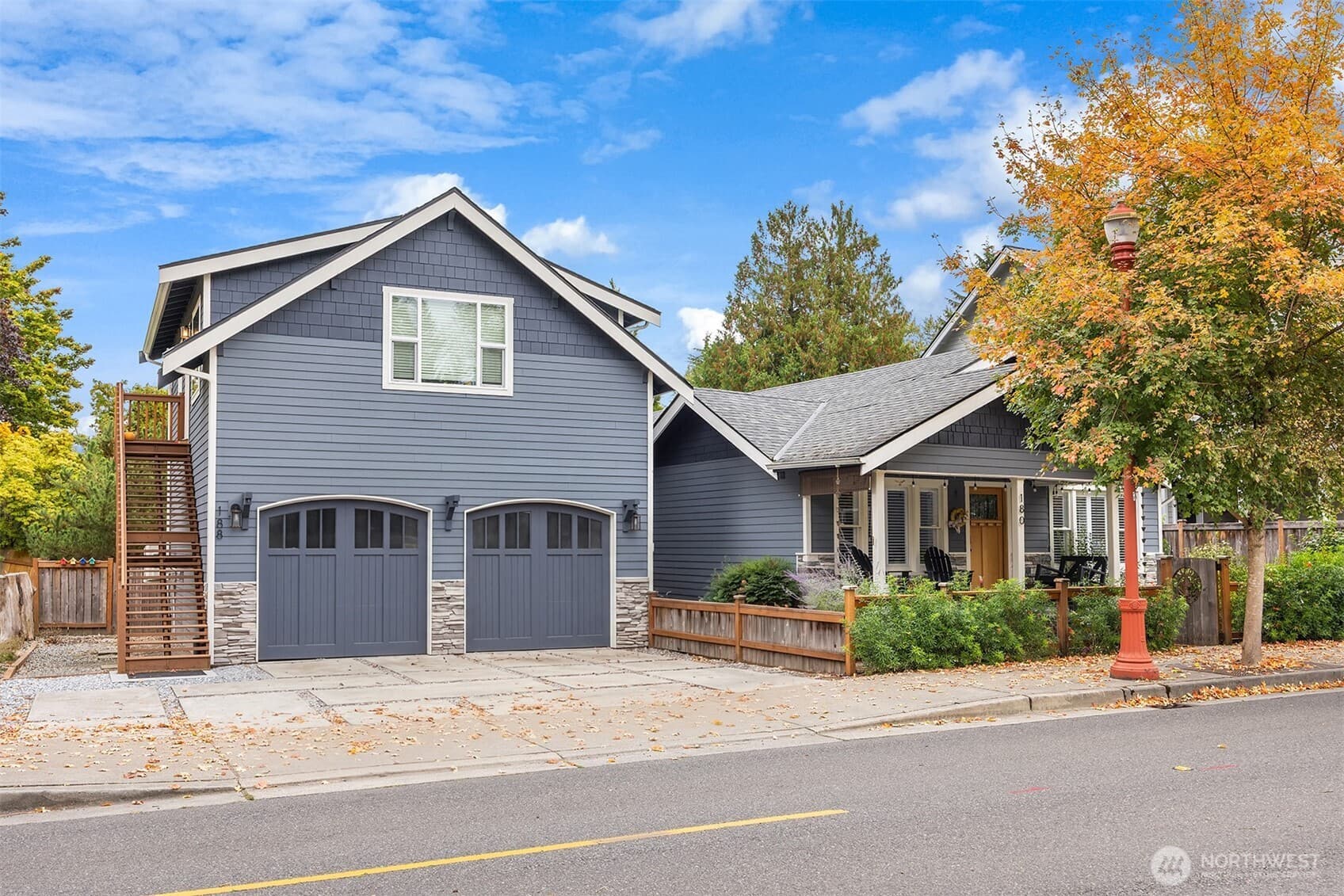 180 NW Dogwood Street