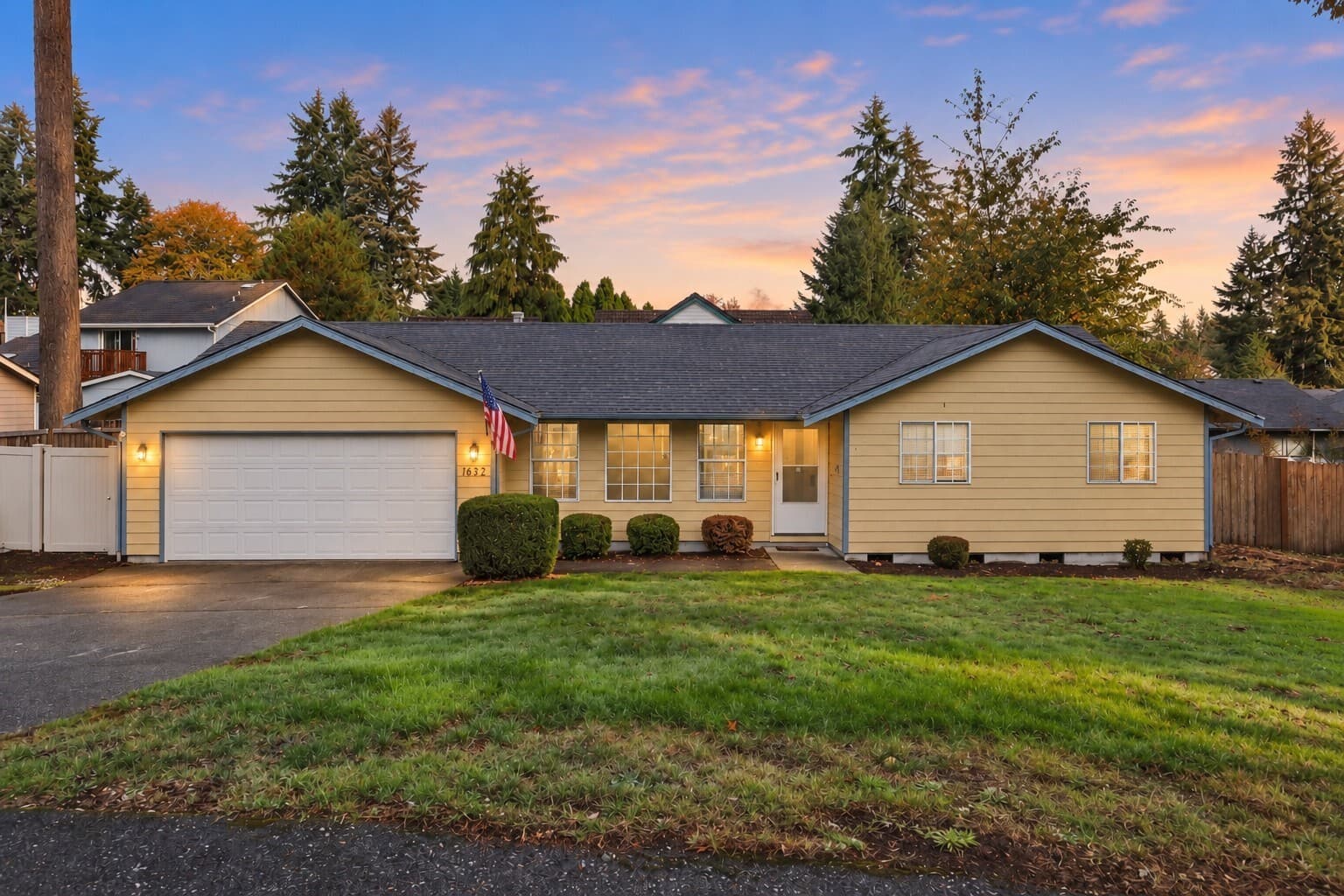 1632 Carpenter Court SE