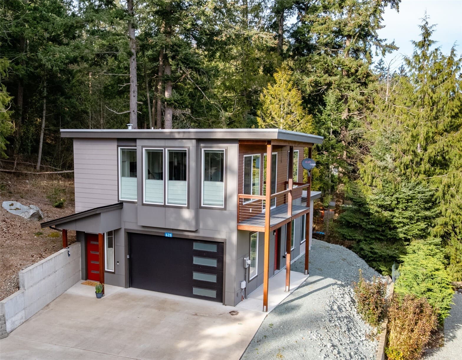 628 Shushwap Lane